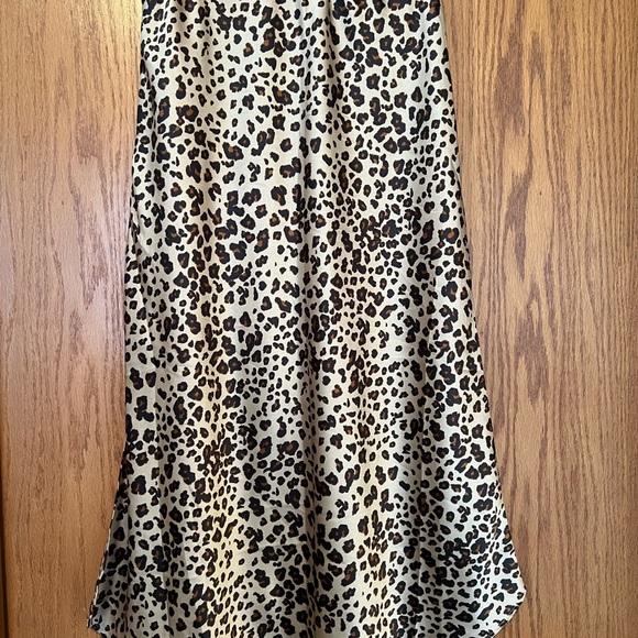 Abercrombie & Fitch Satin High-Slit midi Skirt - Picture 3 of 3